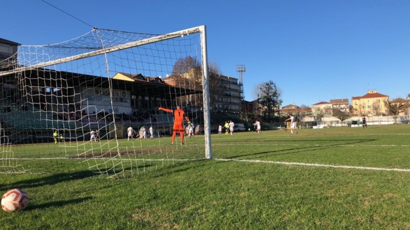 Calcio, il Casale vince l'ultima del 2019 con il Verbania. Il derby di Terza se lo aggiudica l'Ozzano Ronzonese